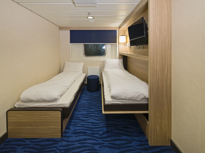 Polar Outside |  Lower deck for 2 travellers